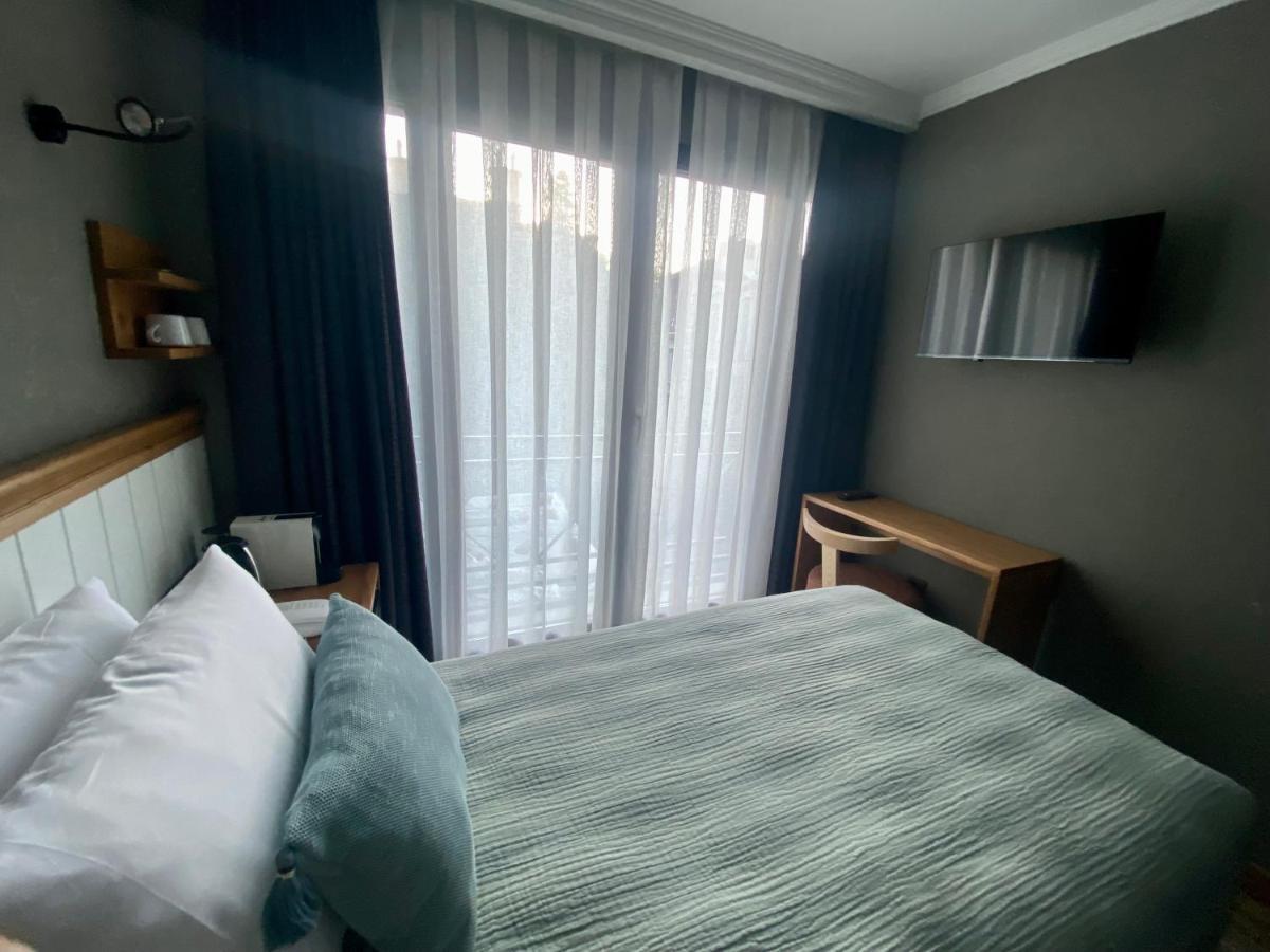 Hotel Petrion *